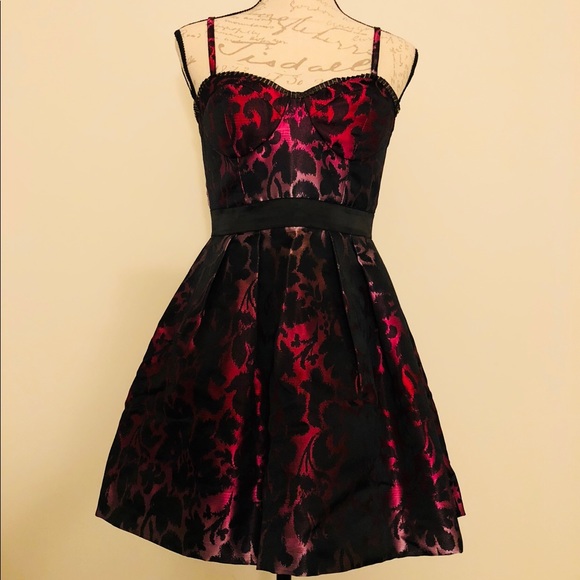 Cocktail Dress with Metal Accents Sz SP - Picture 2 of 7